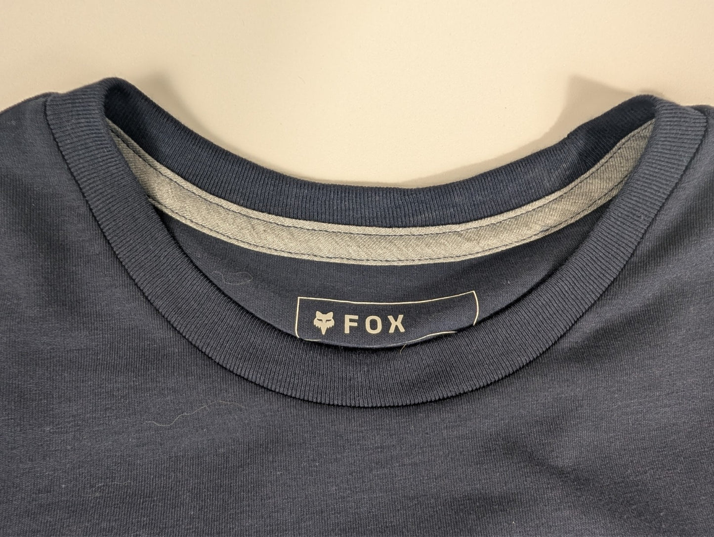 Fox "The World Is Yours" Mens Tshirt - Navy - NWT10