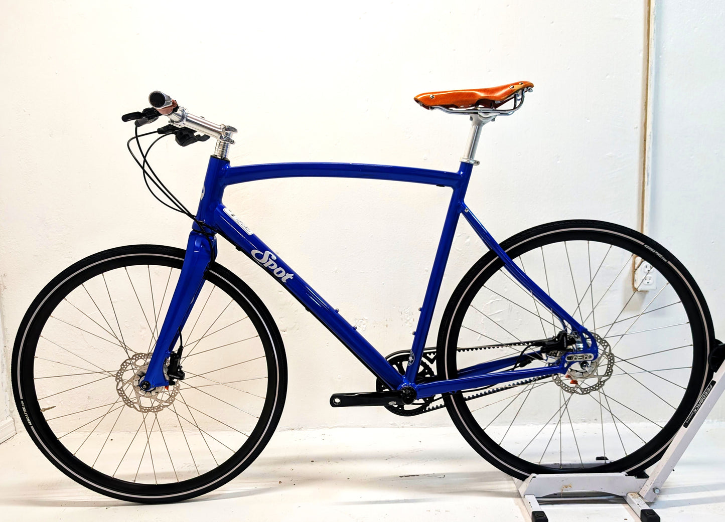 Spot Acme 60 cm Commuter Bike – Gates Belt Drive, Leather Upgrades, Near New