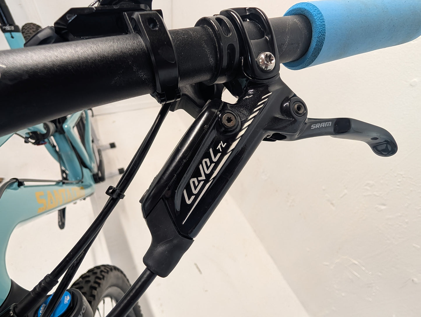 Santa Cruz Blur XL 29" Carbon XC Bike | SRAM GX Eagle, Fox Suspension