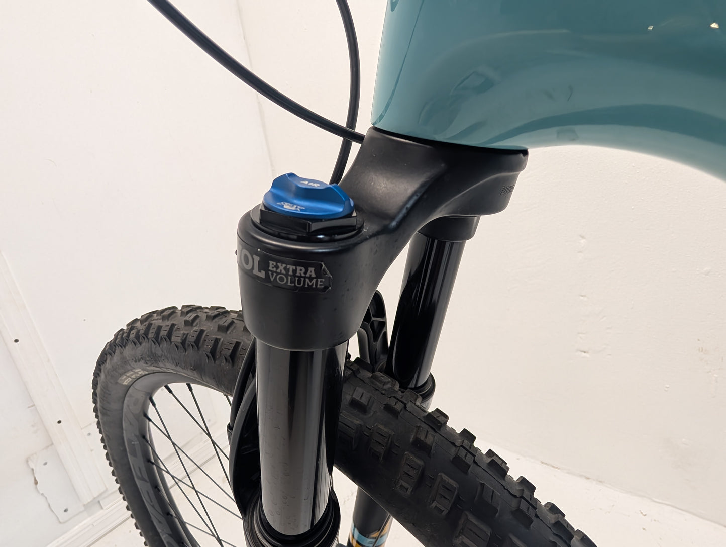 Santa Cruz Blur XL 29" Carbon XC Bike | SRAM GX Eagle, Fox Suspension