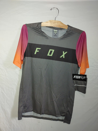Fox Racing Mens Flexair Arcadi MTB Short Sleeve Jersey Pewter Medium 30914-052-M0