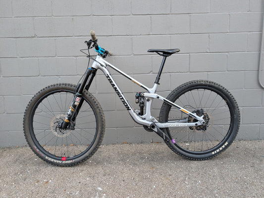 Transition Sentinel Alloy – Size Medium – SRAM GX Eagle, Fox 36, Reserve Carbon0