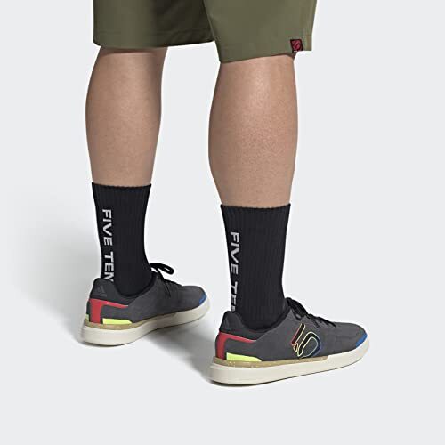 Five Ten Sleuth DLX Men's Mountain Bike Shoe, Size 8.5, Black/Grey SIX/Matte1