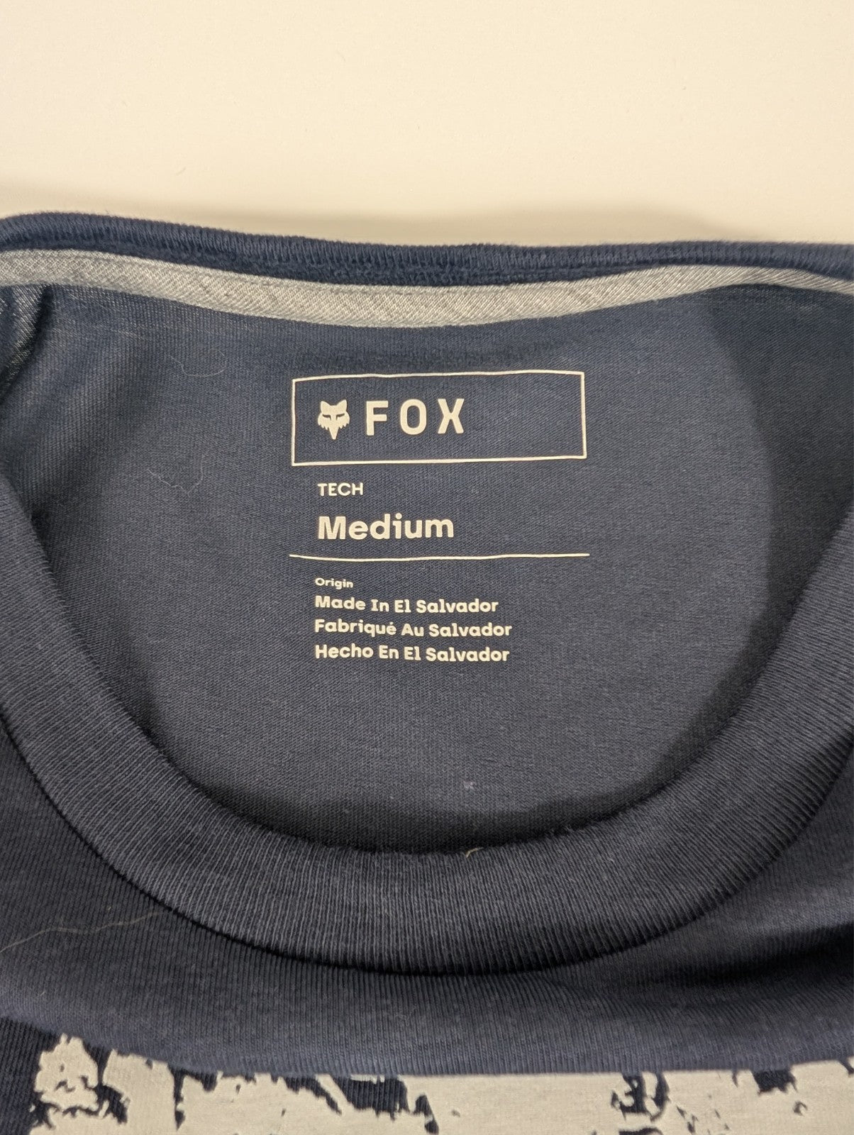 Fox "The World Is Yours" Mens Tshirt - Navy - NWT9