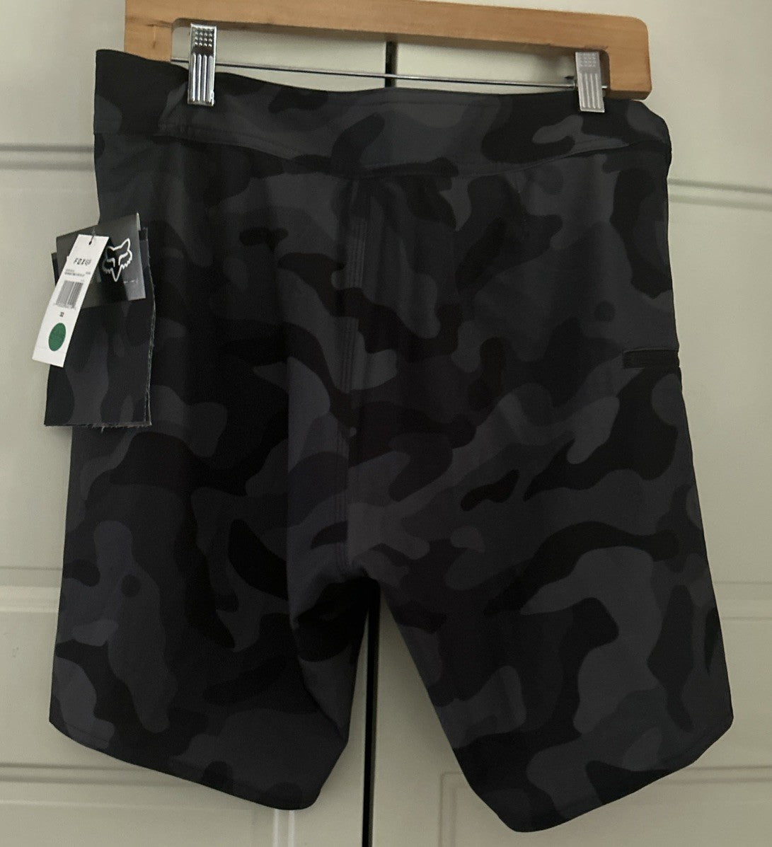 Fox Overhead Gray Camo stretch 18” bike shorts1