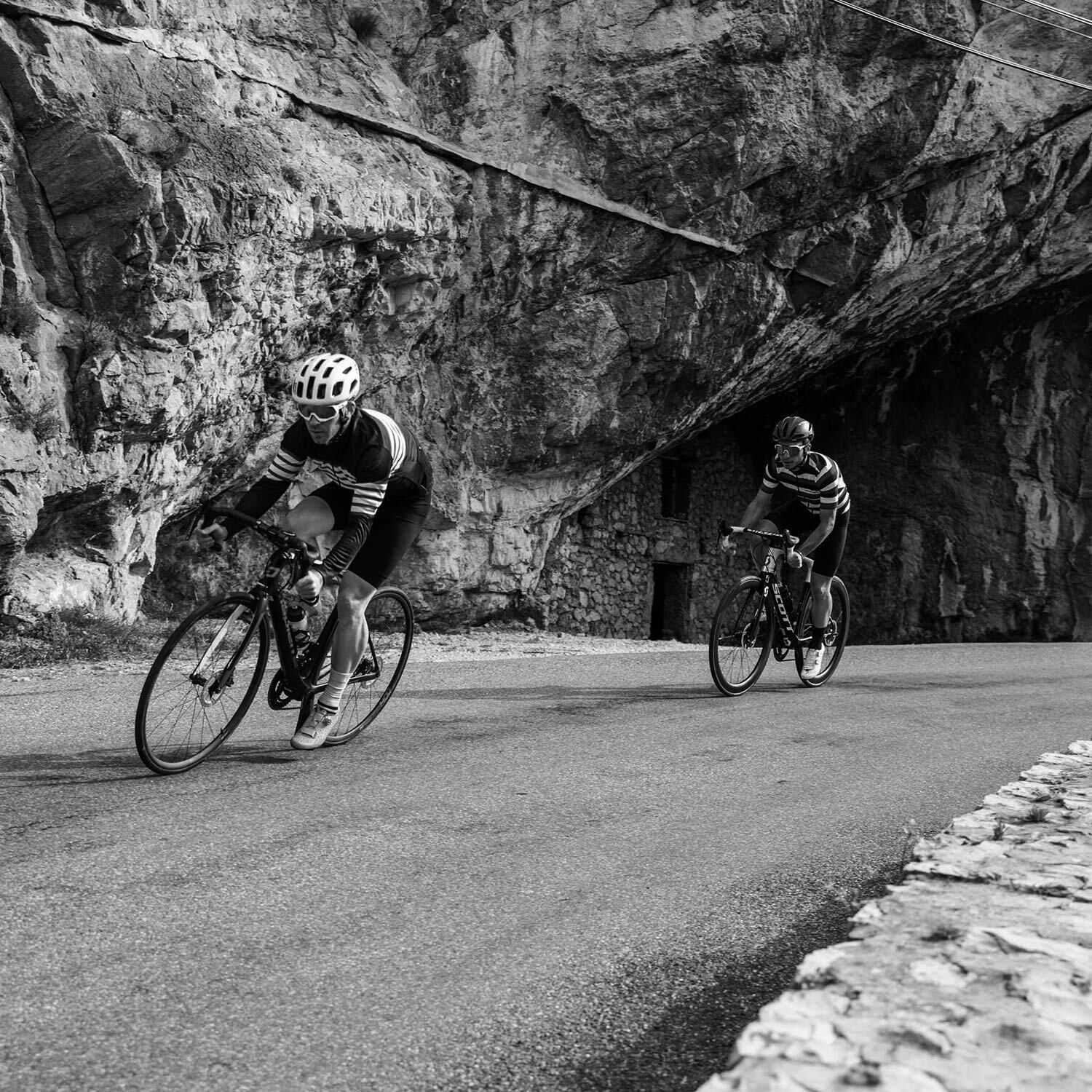 Schwalbe - One Race and Road Folding Clincher Bike Tire | 700 x 28 | Performance3