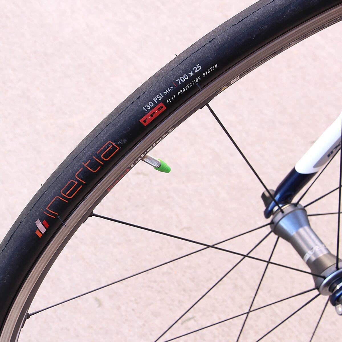 Serfas STX Inertia Road Folding Tire Black, 700x28c2