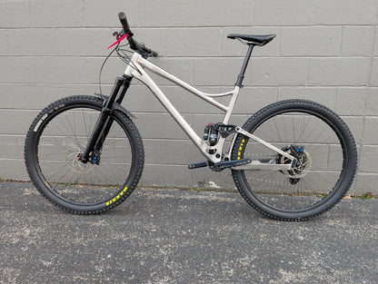 Banshee Prime - Size Large | Goodbye Cycle Certified Used | $1,999.992