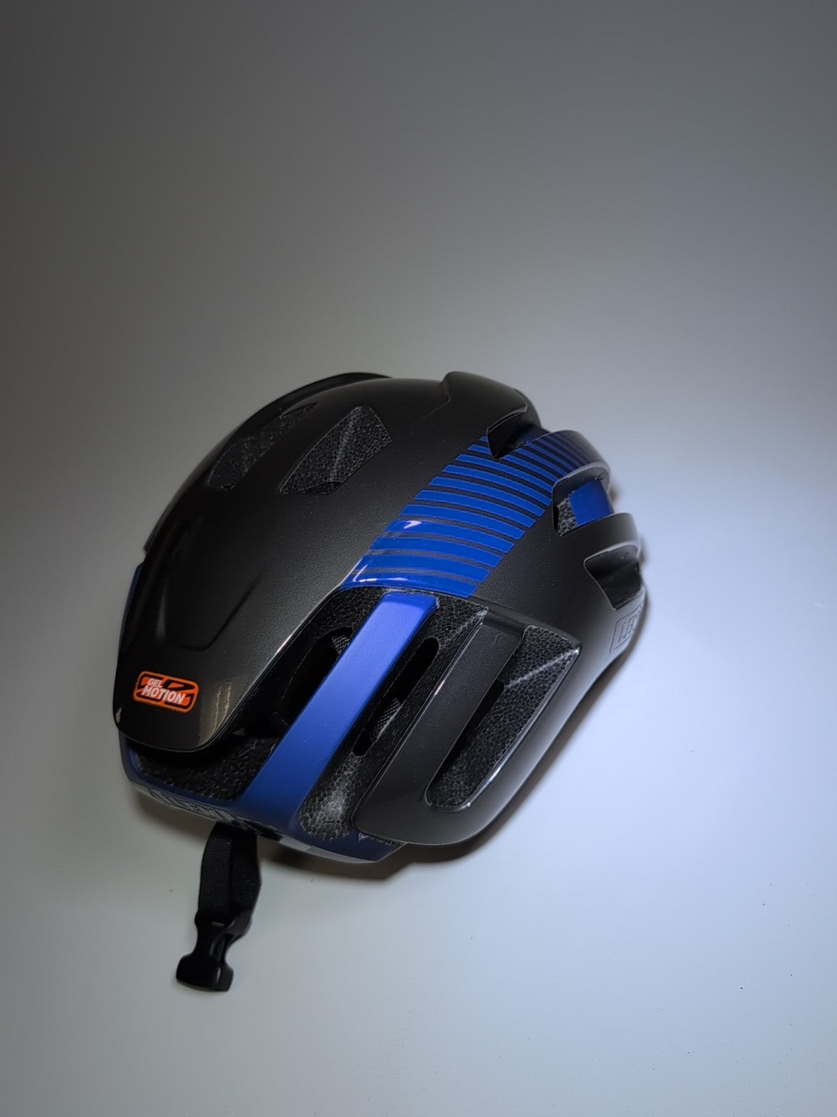 LEM Cipressa Road Medium Road Black/Blue10