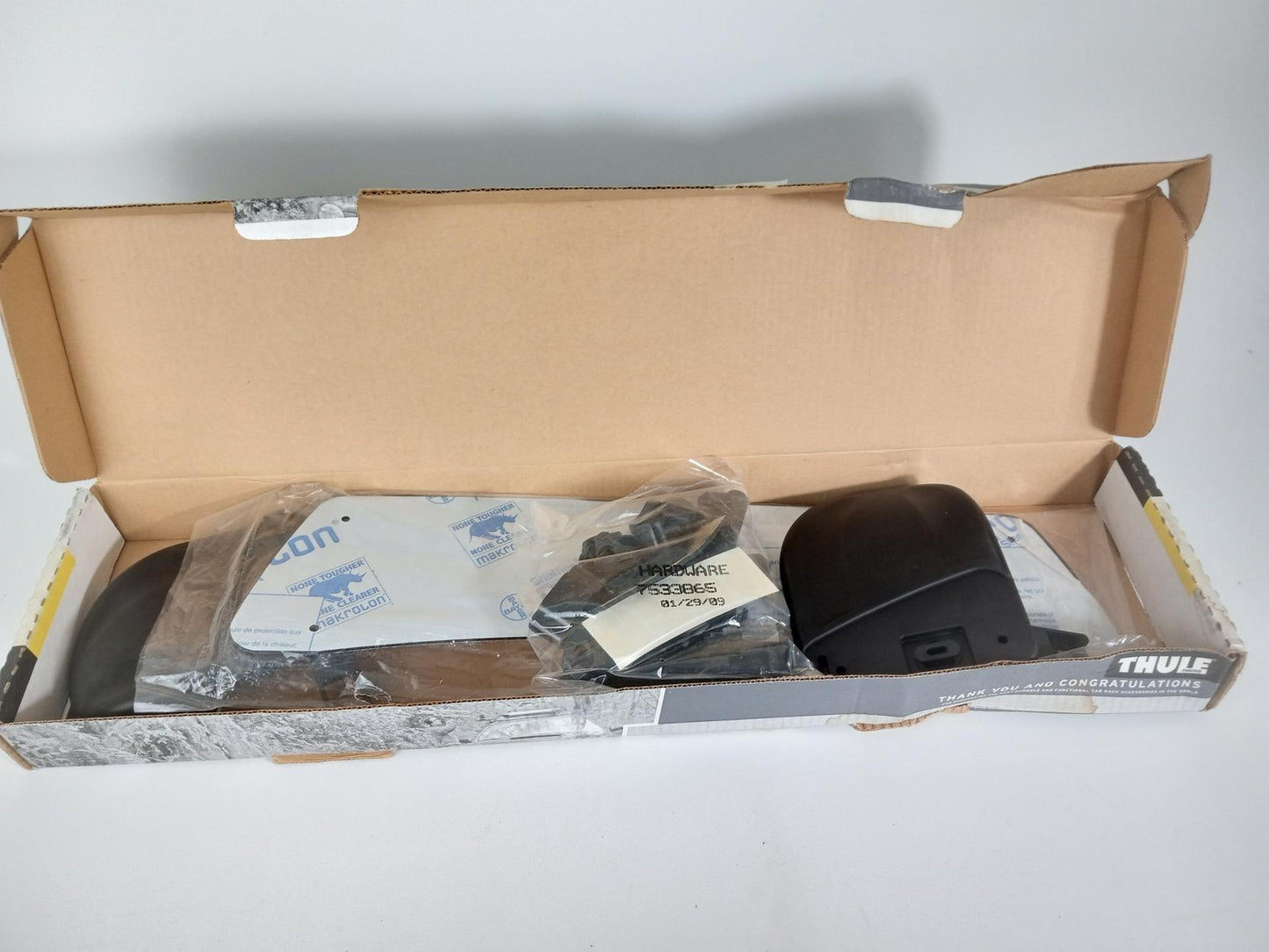 Thule 870XT Roof Rack Fairing (32-Inches)9