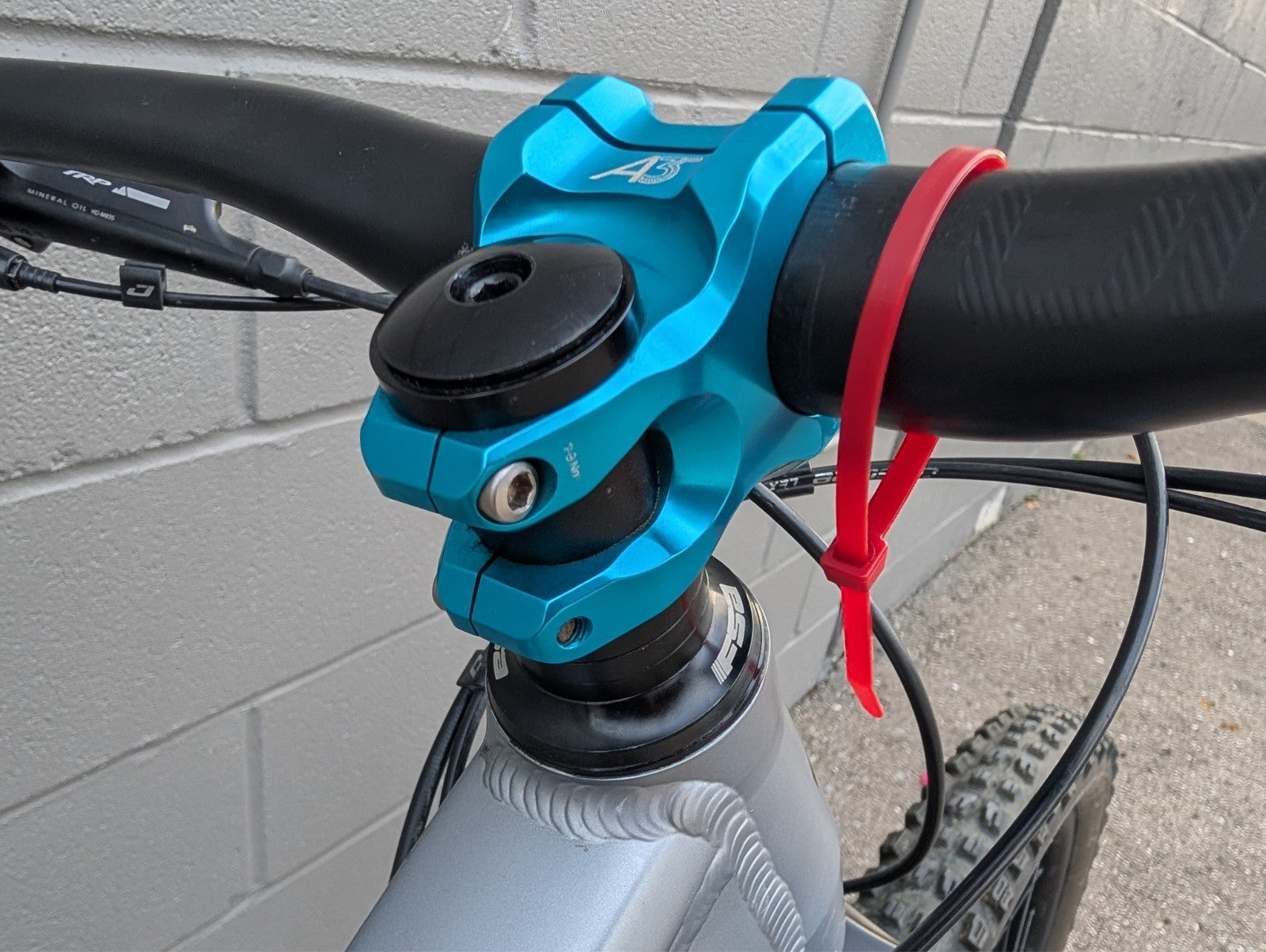 Transition Sentinel Alloy – Size Medium – SRAM GX Eagle, Fox 36, Reserve Carbon12