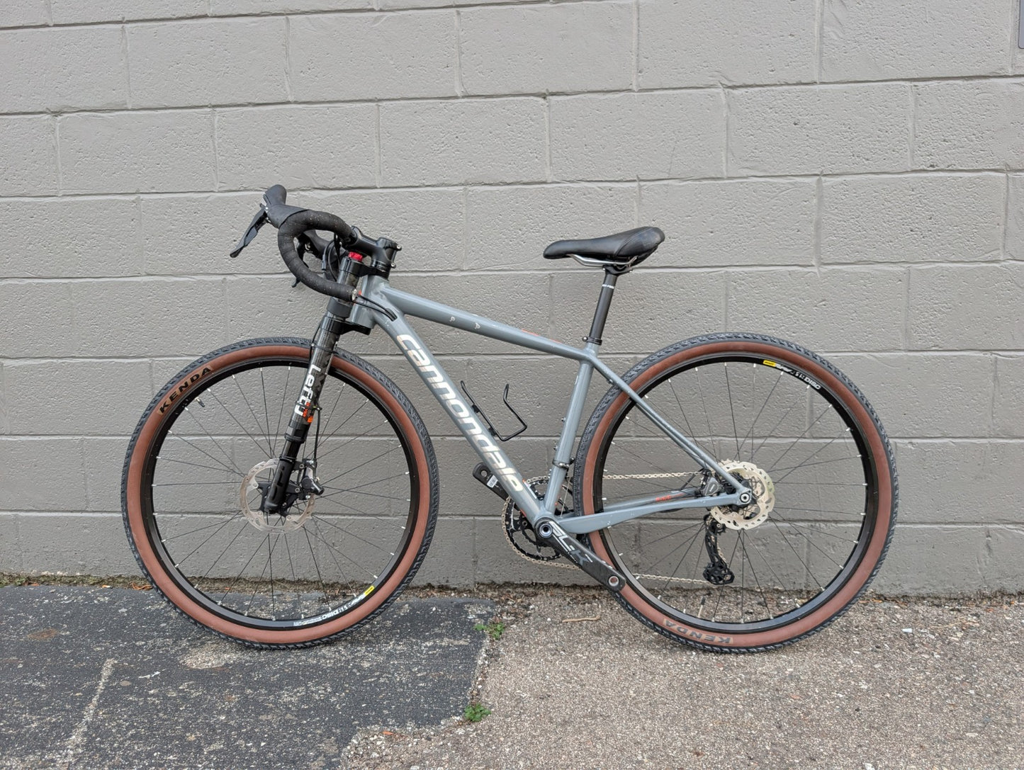 Cannondale Slate Gravel Bike – Size Small – Lefty Oliver Fork – Shimano GRX 2x110