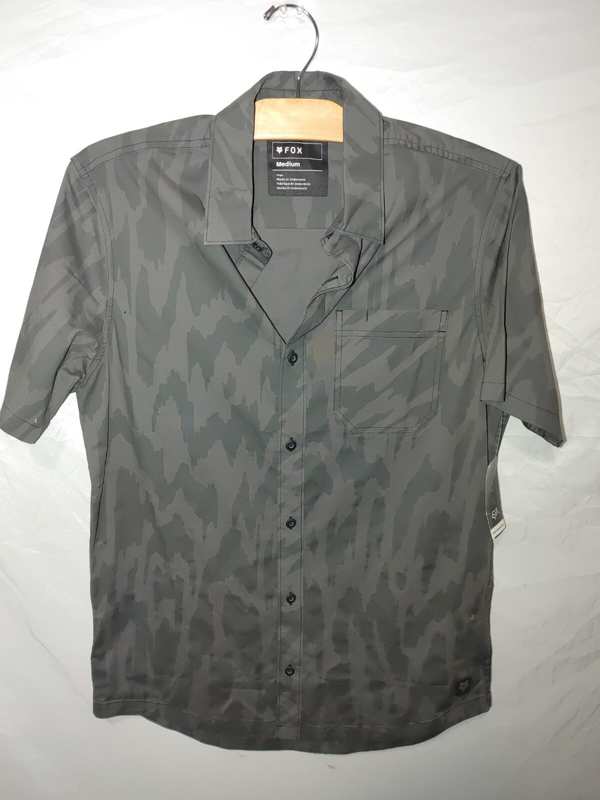 Fox Clothing Button Down M SOURCE PRINTED SS WOVEN0