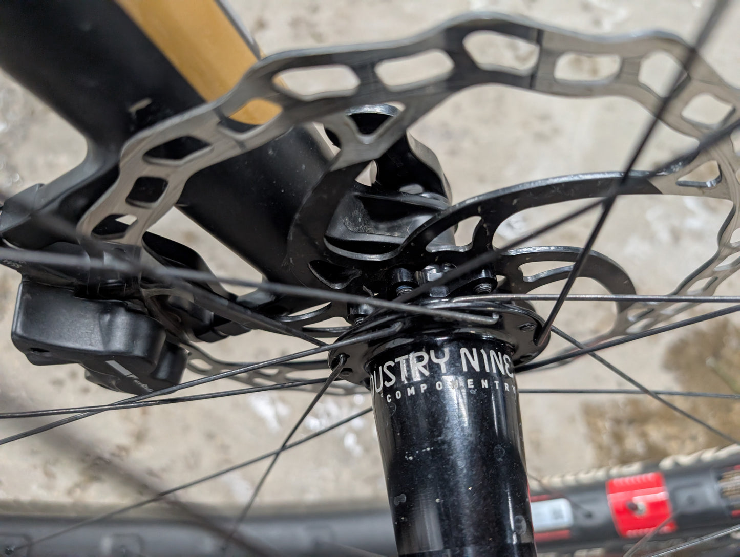 Transition Sentinel (Medium) | Reserve Carbon Wheels | Fox 36 | TRP Brakes