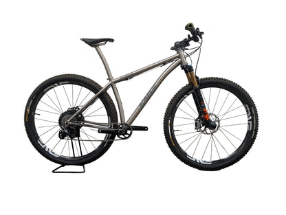Sage Optimator Titanium Hardtail Bike – Medium – XTR 12-Speed, ENVE, Chris King