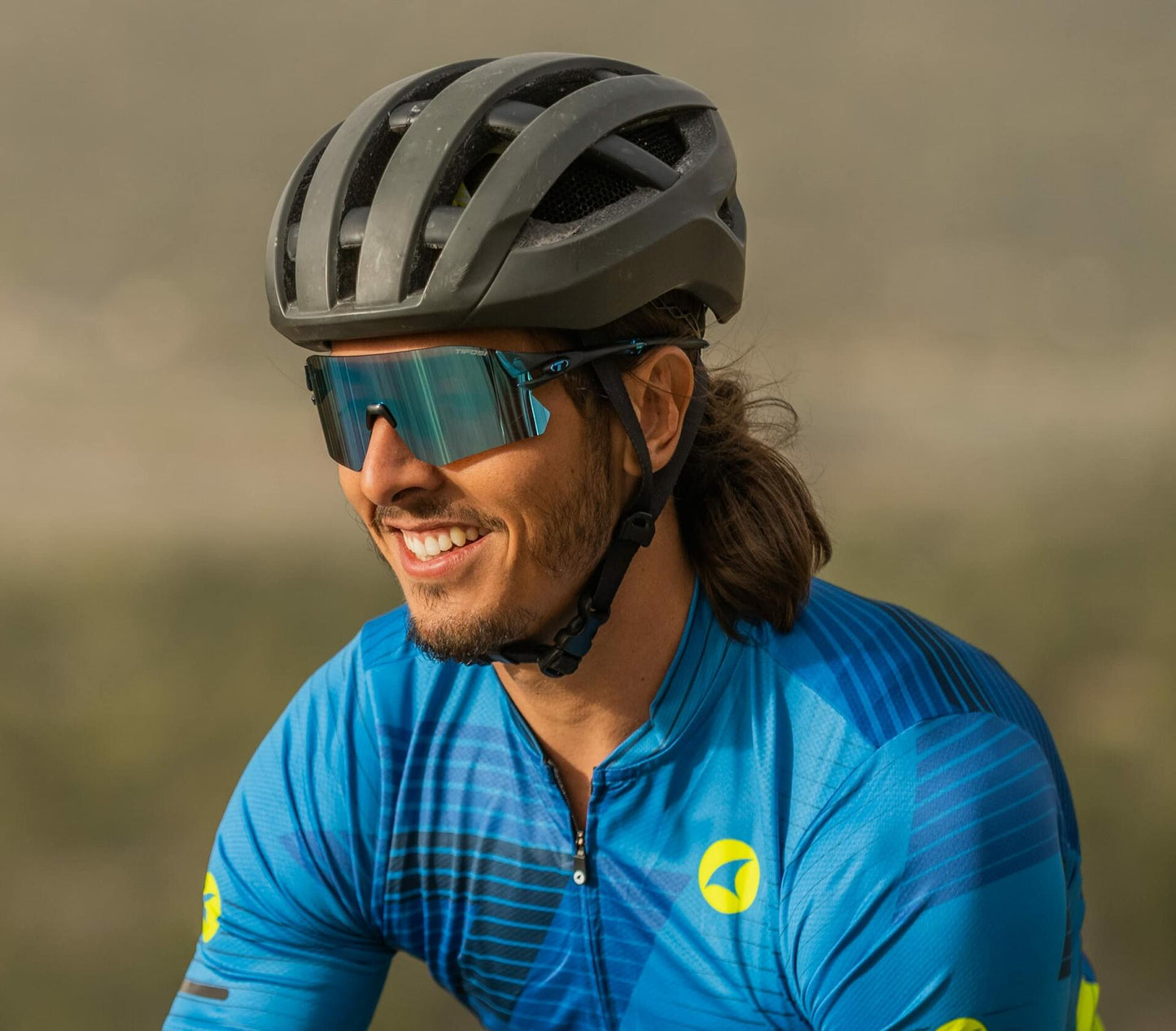 Tifosi Optics Rail Sunglasses (Crystal Blue (Clarion Blue/AC Red/Clear))