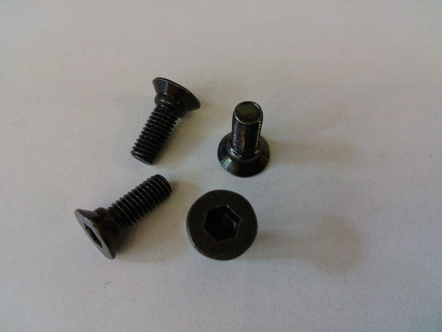 SHIMANO Cleat Fixing Screw 12.5Mm (for Sm-Sh51/Sh56) (SPD Shoes X70/Xc61) 4Pcs